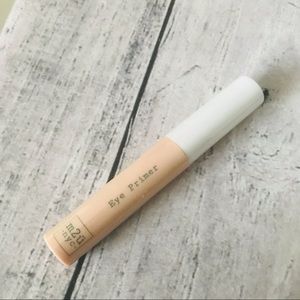New M2Ü NYC Eye Primer in Nude